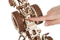 Tractor Belarus 82.3 met Ploeg