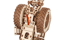 Tractor Belarus 82.3 met Ploeg