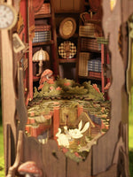 Book Nook Alice adventure - Fall into Wonder