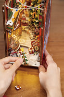 EXCLUSIEF! | Robotime Book Nook Christmas Street