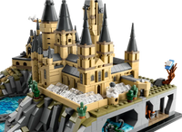 
              Lego Kasteel Zweinstein en terrein 76419
            
