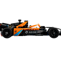 LEGO NEOM McLaren Formula E racewagen 42169