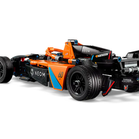 LEGO NEOM McLaren Formula E racewagen 42169